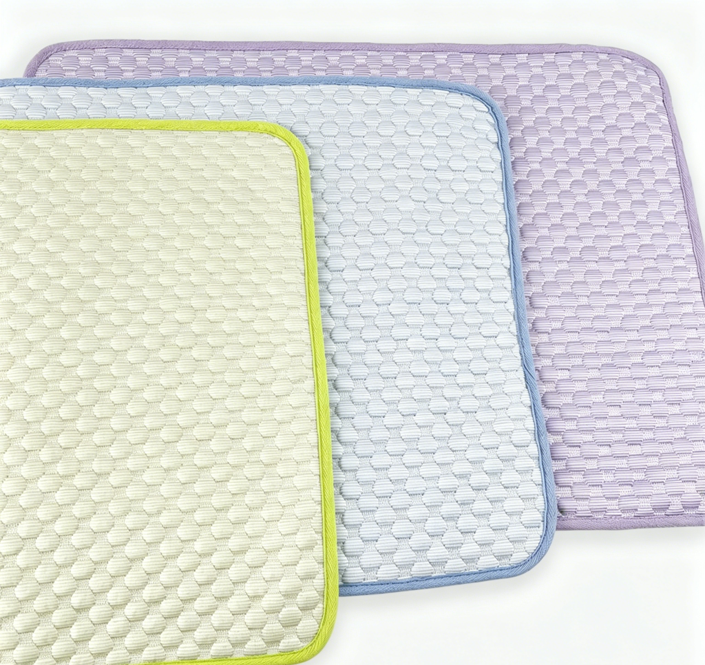 Summer Dog Safety Guide: Beat Heatstroke — Must-Have Gear for US Dogs cooling ice silk pet mat, anti slip cool pad for dogs in summer