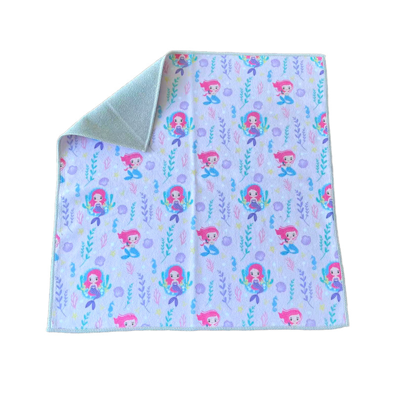 Thick microfiber composite fabric reusable self-adhesive cloth close-up Thick microfiber composite fabric reusable self-adhesive cloth close-up